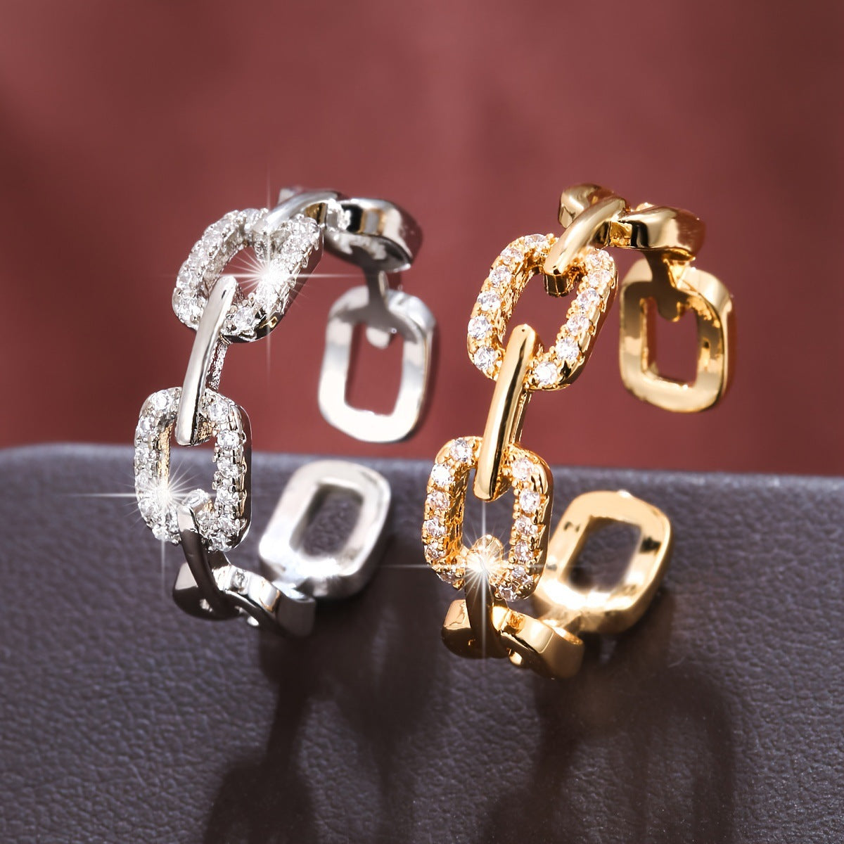 Fully Diamond-studded Chain Ring With An Adjustable Opening