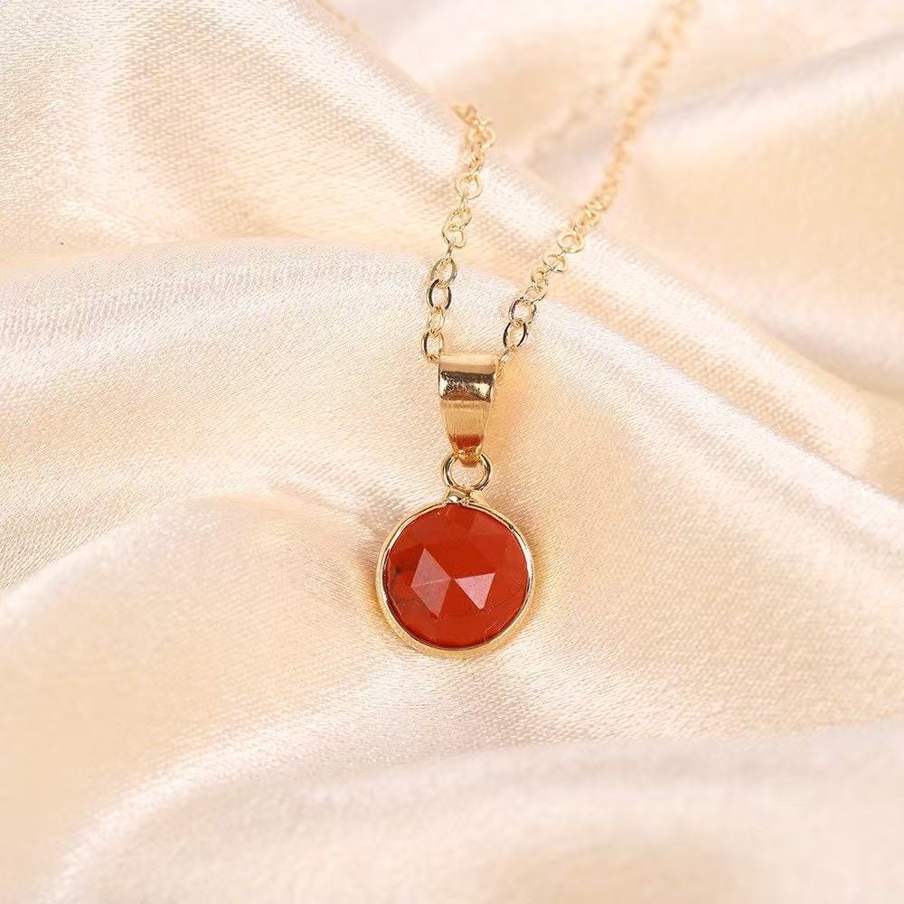 Fashionable Rhombus-shaped Teardrop Necklace With Red Inlaid Stones