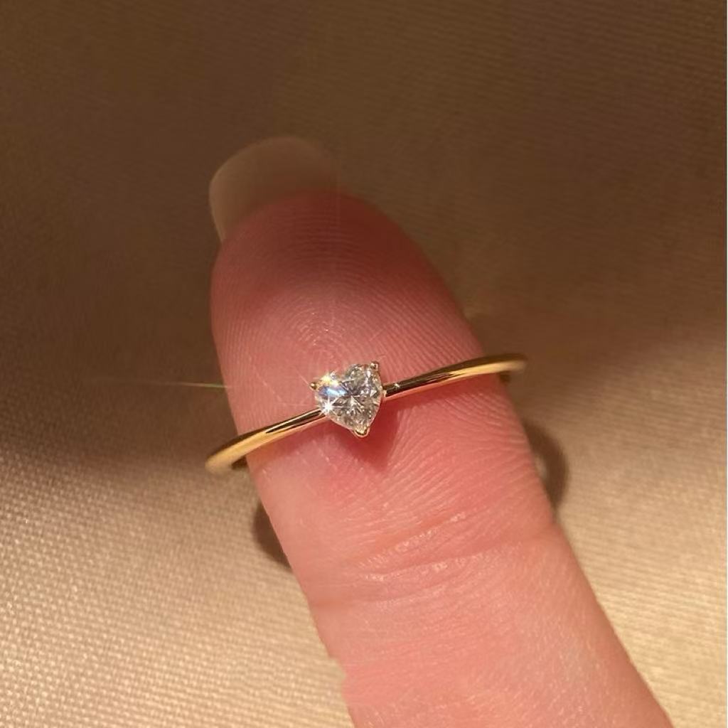 Princess-style Diamond-studded Fashion Ring